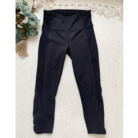 Lululemon Athletica | On Your Mark Crop (23")
Black - Picture 9 of 10